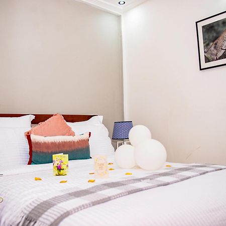 Royal Hillside Apartments And Hotels Yaounde Bagian luar foto
