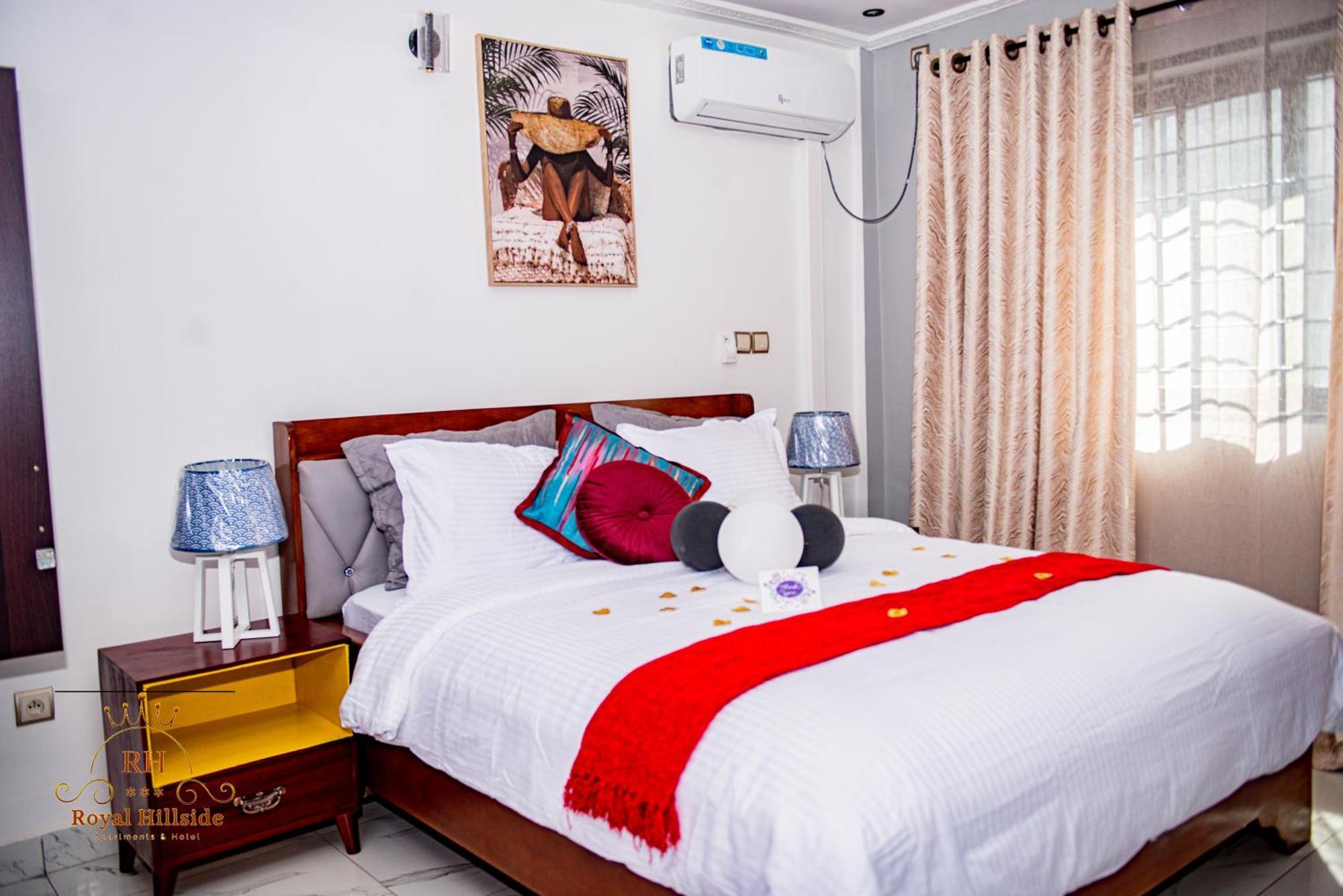 Royal Hillside Apartments And Hotels Yaounde Bagian luar foto