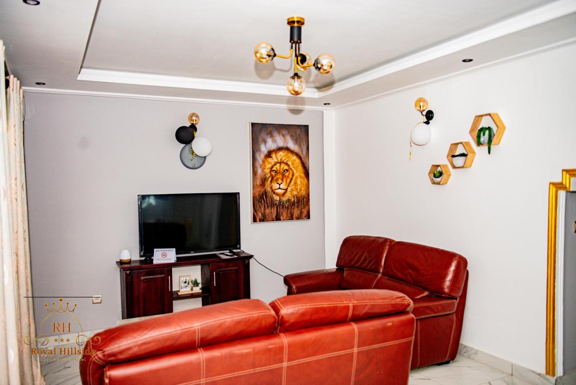 Royal Hillside Apartments And Hotels Yaounde Bagian luar foto