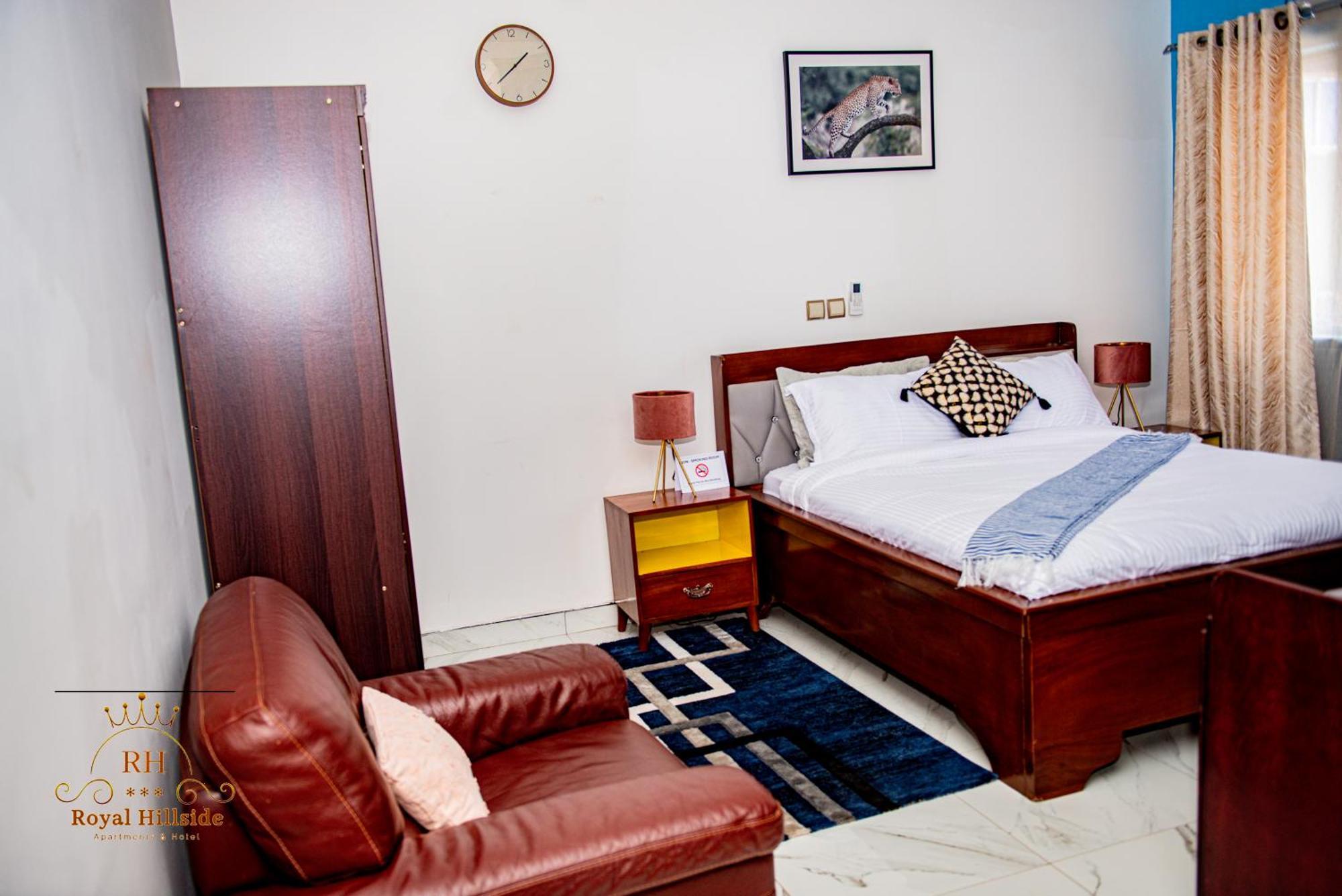 Royal Hillside Apartments And Hotels Yaounde Bagian luar foto