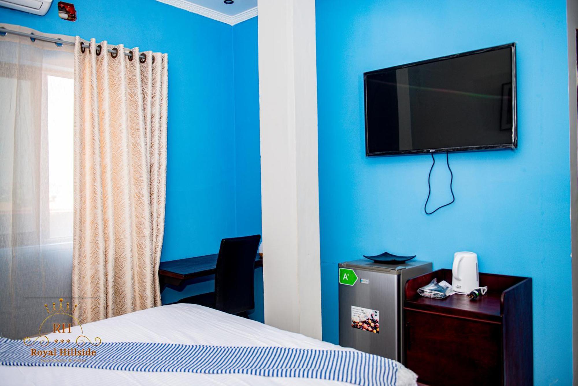 Royal Hillside Apartments And Hotels Yaounde Bagian luar foto