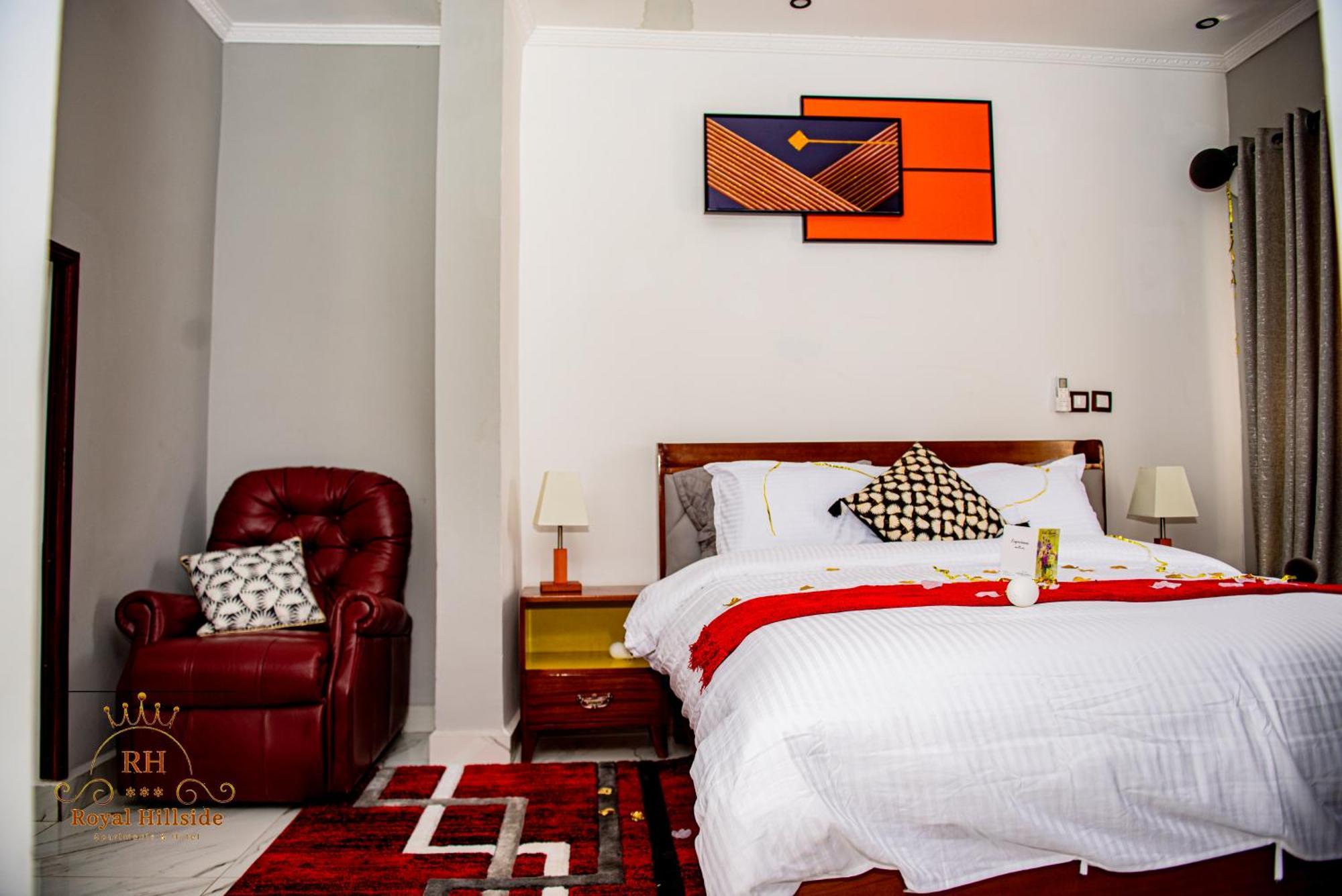 Royal Hillside Apartments And Hotels Yaounde Bagian luar foto
