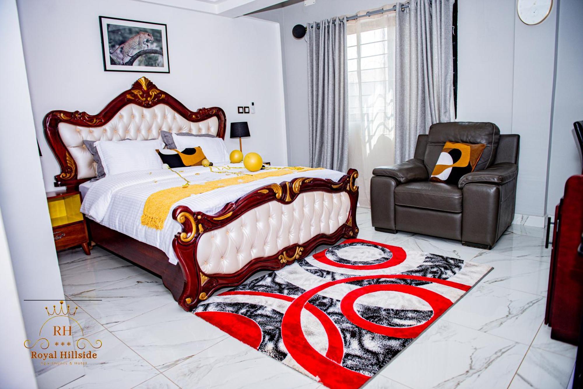 Royal Hillside Apartments And Hotels Yaounde Bagian luar foto