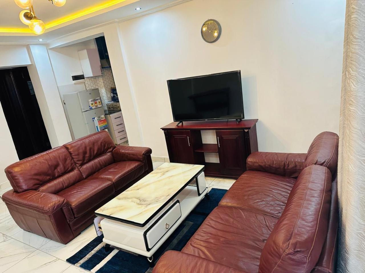 Royal Hillside Apartments And Hotels Yaounde Bagian luar foto