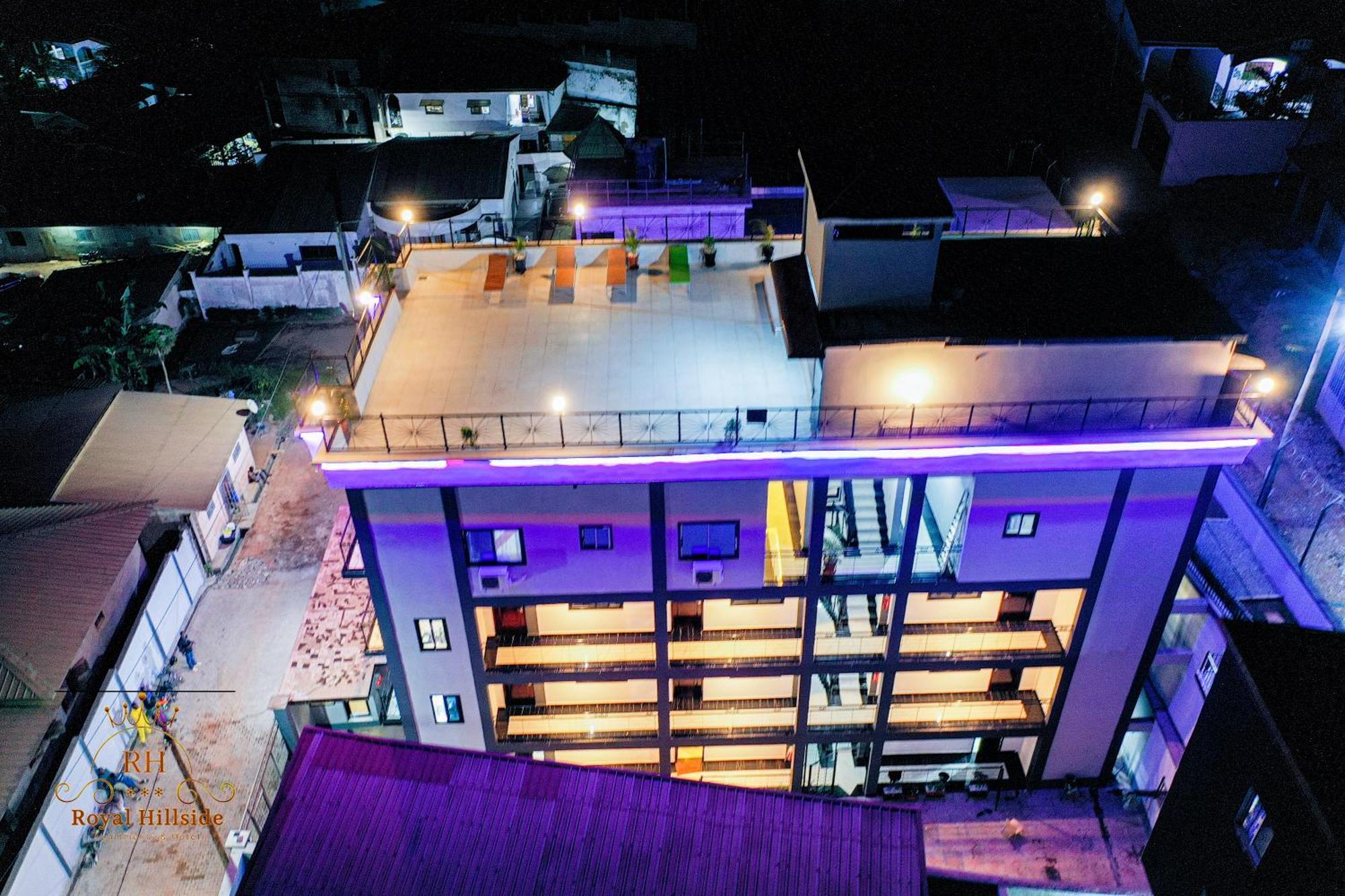 Royal Hillside Apartments And Hotels Yaounde Bagian luar foto