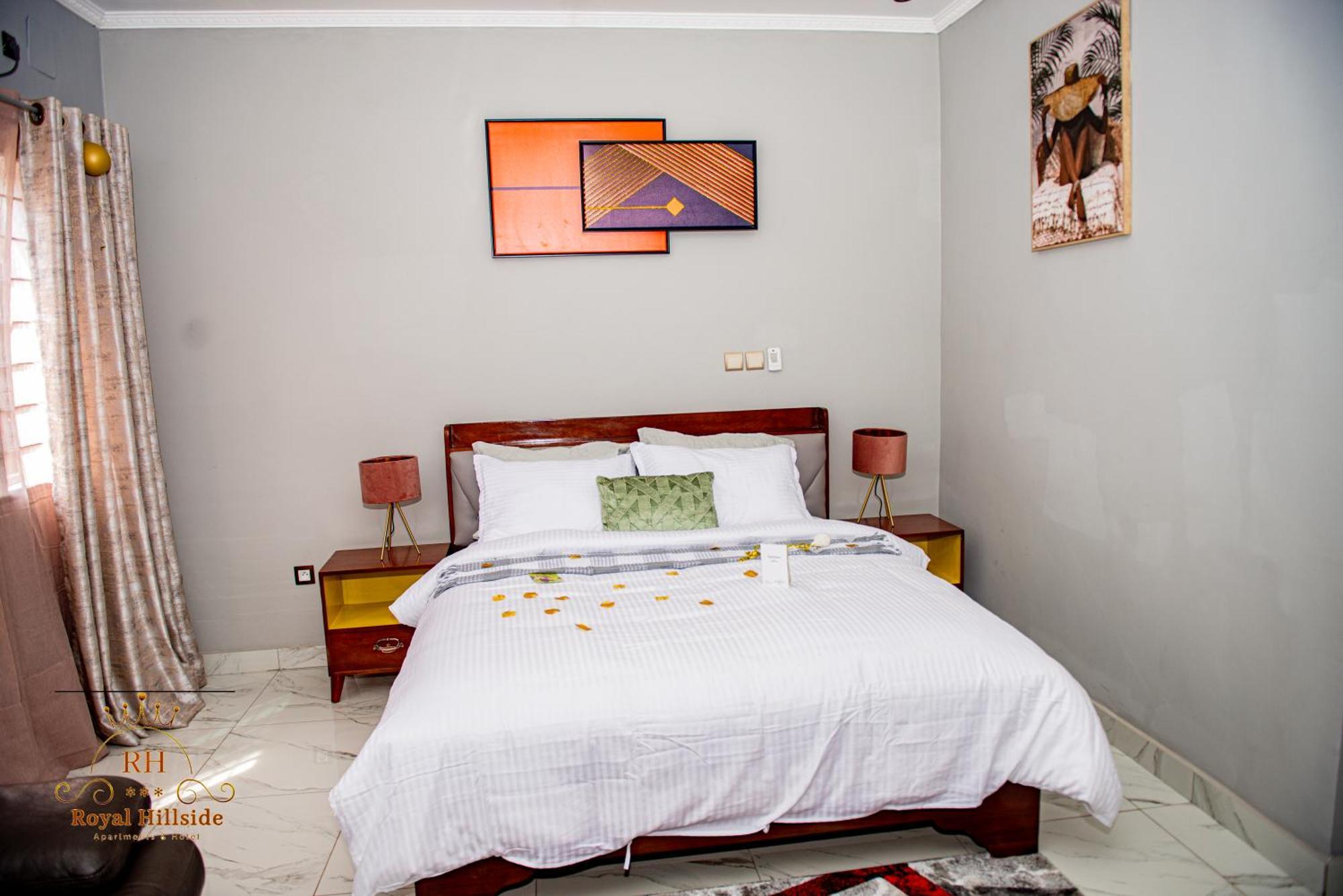 Royal Hillside Apartments And Hotels Yaounde Bagian luar foto